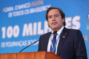Pedro Guimarães vai à posse no Senado como se não devesse explicações à sociedade